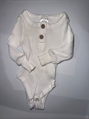 Ribbed White Baby One-Piece Bodysuit with Wooden Buttons